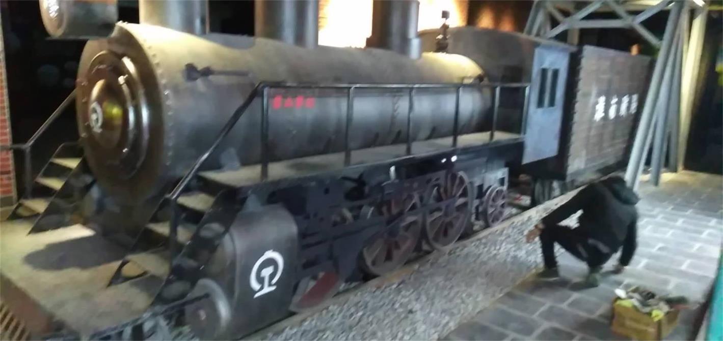 琼结县蒸汽火车模型